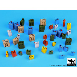 Black Dog T35068 1/35 Moder plastic cans accessories set