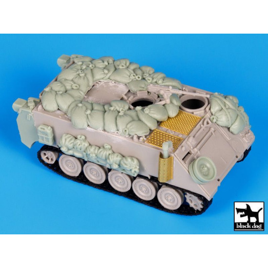 Black Dog T72072 1/72 IDF M113 with sandbags conversion set for Trumpeter Black Dog T72072 1/72 IDF M113 with sandbags conversion set for Trumpeter