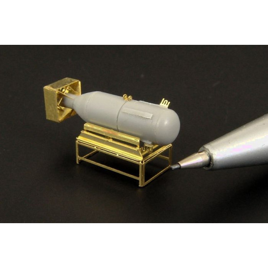 Brengun BRL144078 1/144 Little Boy - A bomb Resin-PE kit of U.S. atomic bomb