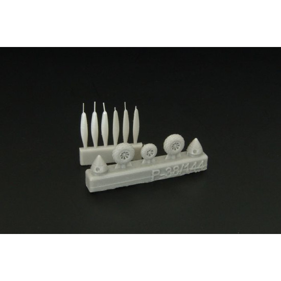 Brengun BRL144146 1/144 P-38 Wheels -proppelers (Fujimi kit) resin set
