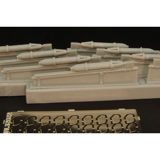 Brengun BRL32022 1/32 Soviet rockets RS82 resin-PE set of soviet airborn rockets