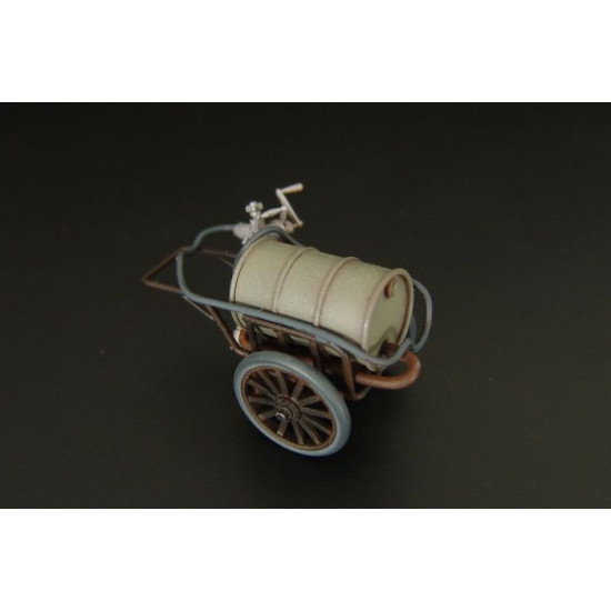 Brengun BRL32029 1/32 Japanese refueling cart construction kit resin