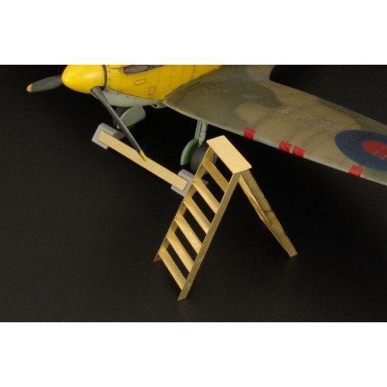 Brengun BRL48046 1/48 British wheel chock ladder resin accessories RAF aircraft Brengun BRL48046 1/48 British wheel chock ladder resin accessories RAF aircraft