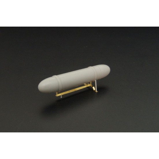 Brengun BRL48068 1/48 50gal cigar UK fuel tank with rack PE resin set of two pcs