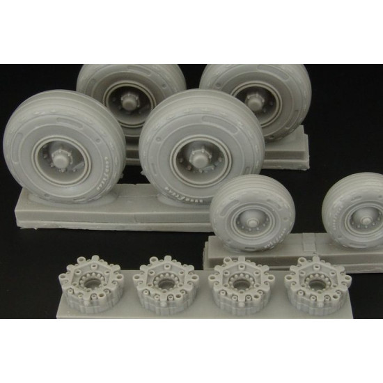 Brengun BRL48106 1/48 C-130 Wheels resin set of wheels