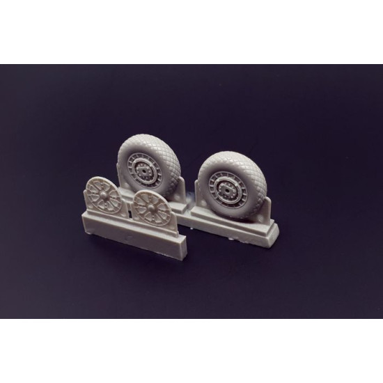 Brengun BRL48113 1/48 F4U Corsair Diamond Thread Wheels set resin