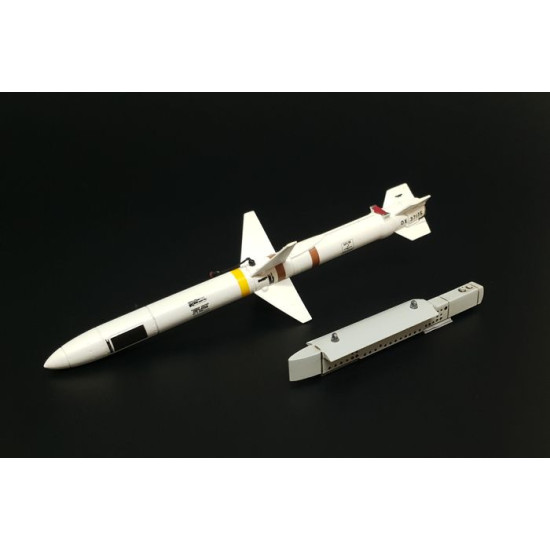 Brengun BRL48152 1/48 AGM-45 Shrike Resin construction kit of US airborn rocket