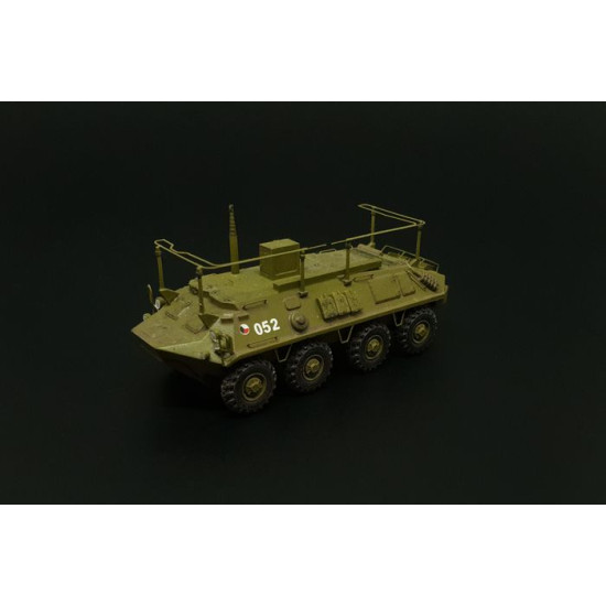 Brengun BRS144050 1/144 BTR-60 PU resin kit of soviet era