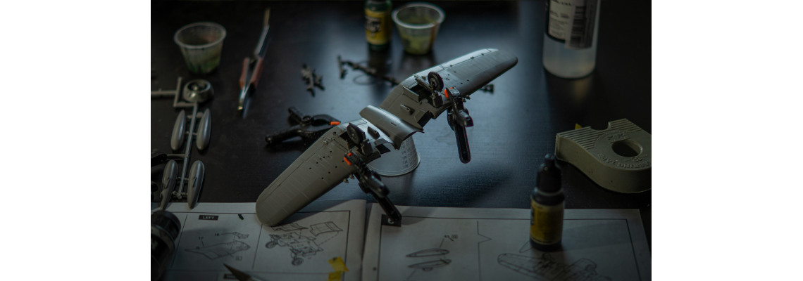 Modeling & planes model kits