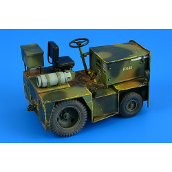 Aerobonus 320108 1/32 United Tractor G40c Tow Tractor Lpg Resin Kit