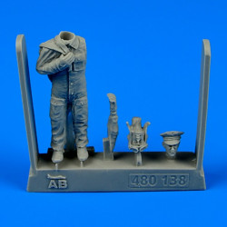 Aerobonus 480138 1/48 Free French Fighter Pilot Wwii Normandie-niemen 1942-1945
