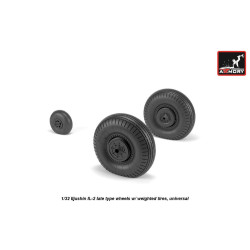 Armory Aw32016 1/32 Iljushin Il-2 Bark Late Type Wheels W/ Weighted Tyres