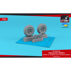 Armory AW32407 1/32 Supermarine Spitfire wheels weighted tyres of block pattern