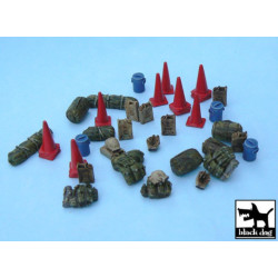 Black Dog T48037 1/48 Us Modern Equipment 3 Accessories Set