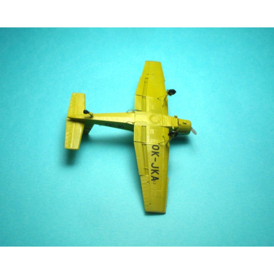 Laci 145001 1/144 Zlin Let Z-37a Cmelak Bumblebee Resin Czech Aircraft Model