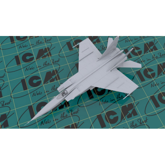 MIG-25 RBT SOVIET RECONNAISSANCE PLANE ICM 72172 PLASTIC MODEL KIT 1/72 SCALE