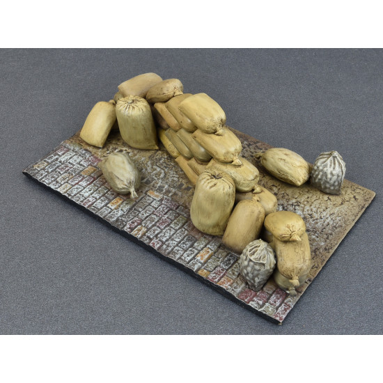 ACCESSORIES FOR BUILDINGS - PLASTIC MODEL KIT HESSIAN BAGS SCALE 1/35 MINIART 35586