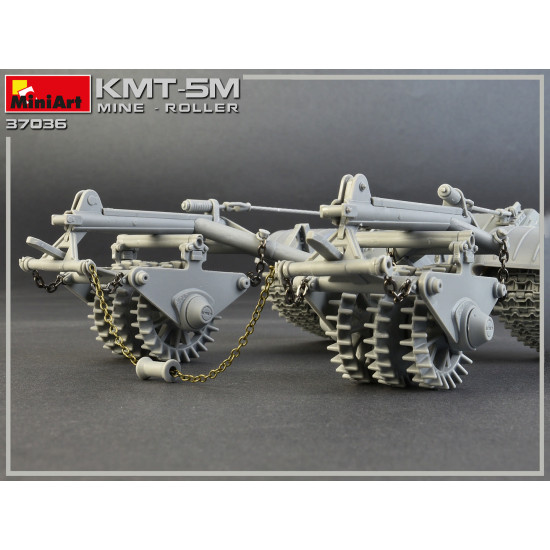 MINIART 37036 KMT-5M MINE-ROLLER for T-54, T-55, T-62, T-62M 1/35 scale model