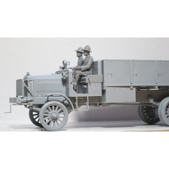 US DRIVERS (1917-1918) (2 FIGURES) 1/35 scale ICM 35706 for ICM 35650, ICM 35651