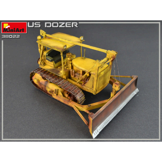 MINIART 38022 U.S. BULLDOZER American tractor 1/35 scale Plastic model kit
