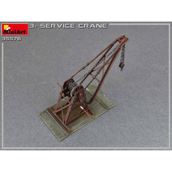 Miniart 35576 - 1/35 3 ton service crane, plastik model kit