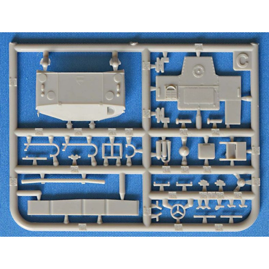 ACE72434 - FV-651 Salamander Crash Tender Model kits