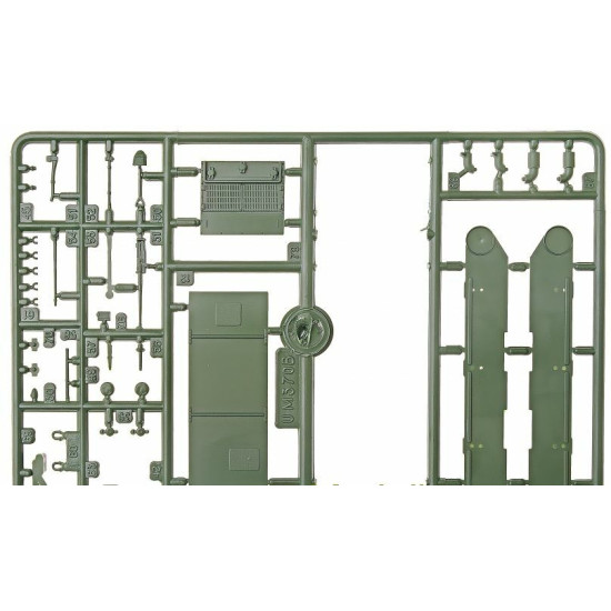 Unimodel 227 - 1/72 Armored Troop-Carrier M7 KANGAROO UM 227 Plastic Model Kit