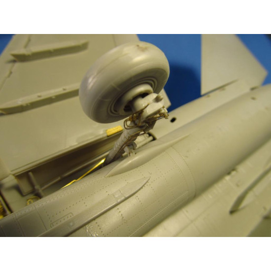 Su-35. Detailing set for landing gears (Kitty Hawk, GWH) 1/48 Metallic Details MD4834