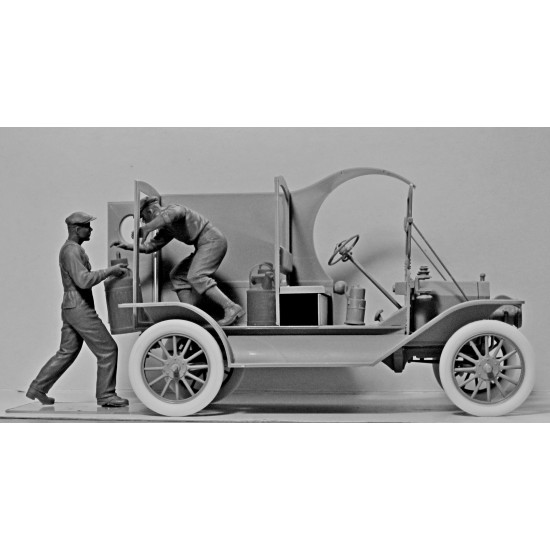 ICM 24019 - 1/24 Gasoline Delivery, Model T 1912 Delivery Car , scale model kit