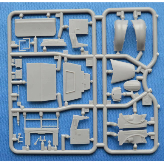 ACE 72575 - 1/72 - G917T 3t German Cargo truck (simplified cab) model