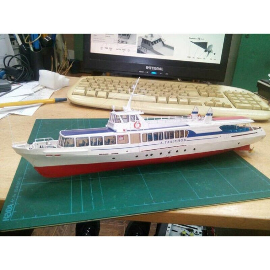 Paper Model Kit Motor ship A. Glazunov 1/100 Orel 288 Civil Fleet USSR 1977