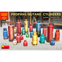 Miniart 35619 - 1/35 - PROPANE/BUTANE CYLINDERS. Plastic model kit