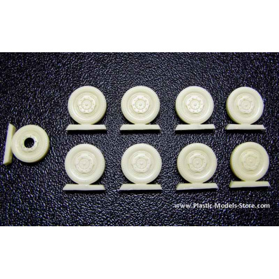 Sd.Kfz.234 series armoured cars wheels set - straight line tire pattern (8+1spare) for Hasegawa, Roden kits RESIN 1/72 Armory AC7252