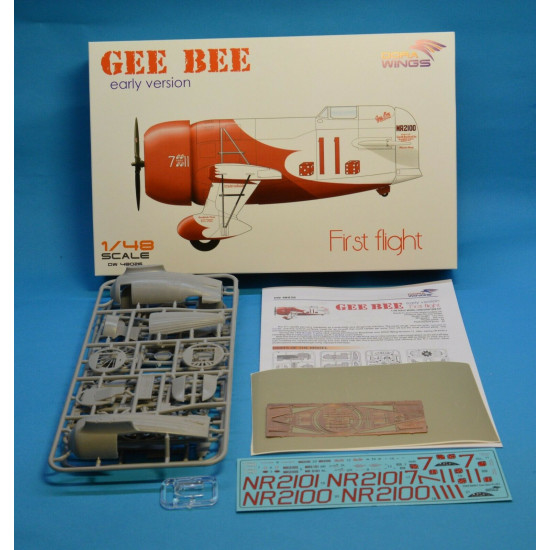 Dora Wings DW 48026 Gee Bee Super Sportster R-1 (early version) plastic model kit, scale 1/48
