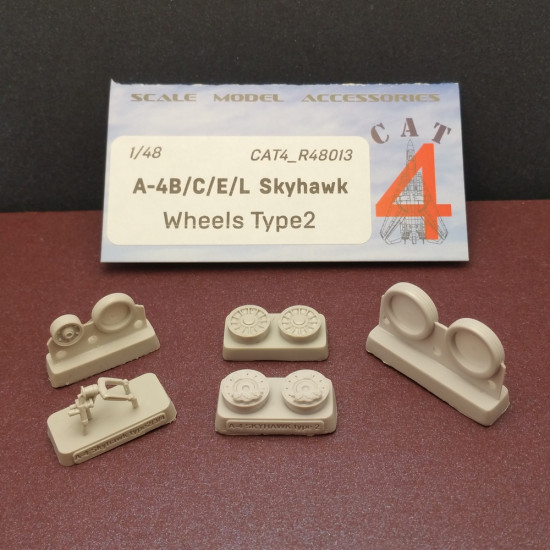 CAT4 R48013 - 1/48 - A-4B/C/E/L Skyhawk wheels type2 beams. Resin Parts set
