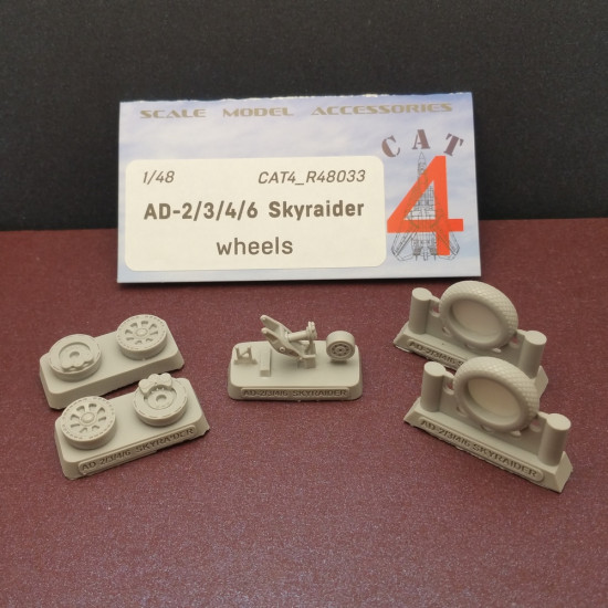 CAT4 R48033 - 1/48 - AD-2/3/4/6 Skyraider wheels. Resin Parts set