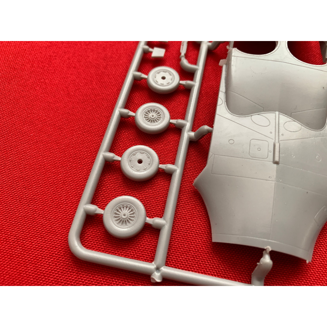 BPK 7216 1/72 Bombardier CRJ900 airplane Scale model kit Model Kit Aircraft Model Kits, Air