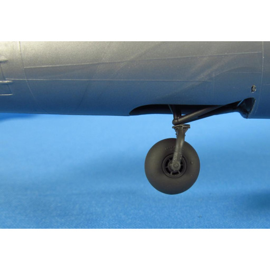 Metallic Details B-17. Wheels uncovered (Revell/Monogram) 1/48 MDR4866 scale model resin kit