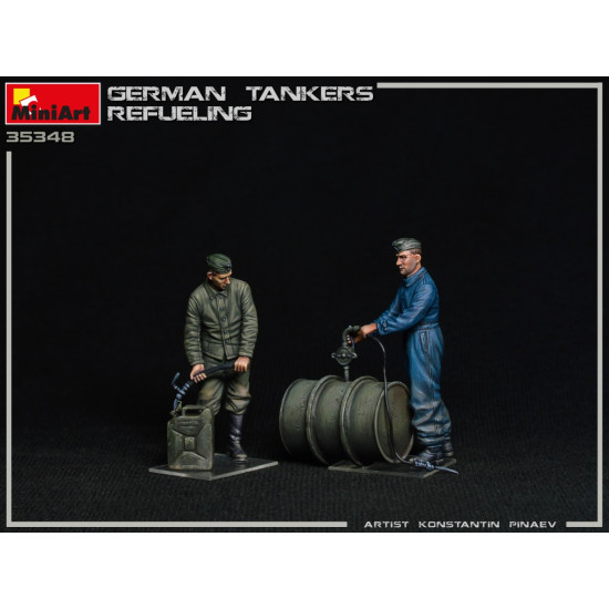 Miniart 35348 - 1/35 German Tankers Refueling, WWII military miniatures scale