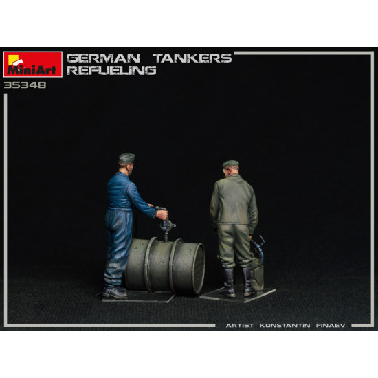 Miniart 35348 - 1/35 German Tankers Refueling, WWII military miniatures scale