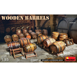 Miniart 35632 - 1/35 Wooden Barrels (Buildings and Accessories), scale model kit