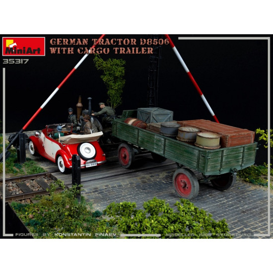 Miniart 35317 - 1/35 scale German Tractor D8506 With Cargo Trailer WWII model