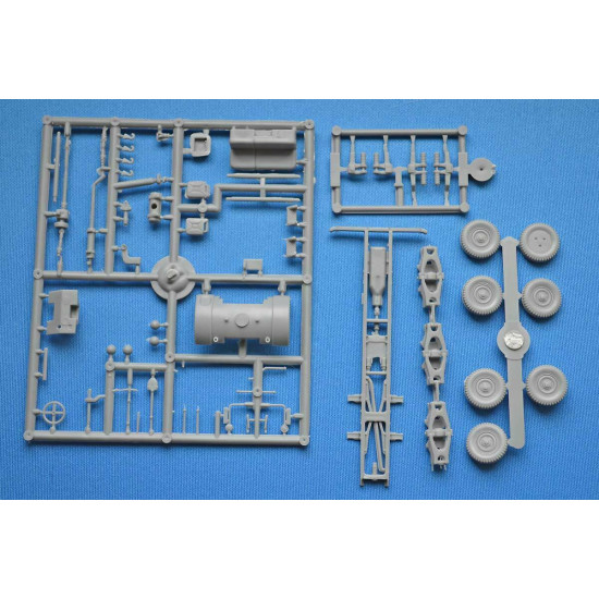 ACE 72578 - 1/72 - Einheits-Diesel 2,5t 6x6 Lastkraftwagen (LKW) scale model