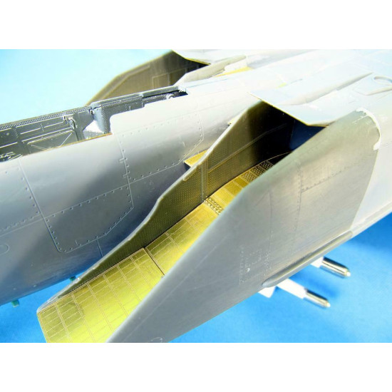 Metallic Details MDR4834 - 1/48 - MiG-25 Air intakes ICM PE & resin parts