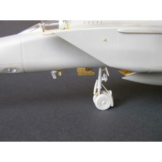 Metallic Details MD4823 - 1/48 - Detailing set for aircraft MiG-25. Exterior