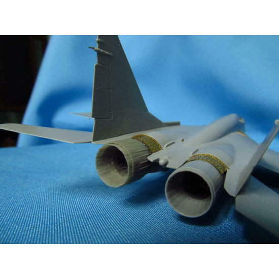 Metallic Details MDR7234 -1/72 - Detailing set for MiG-29. Jet nozzle (opened)