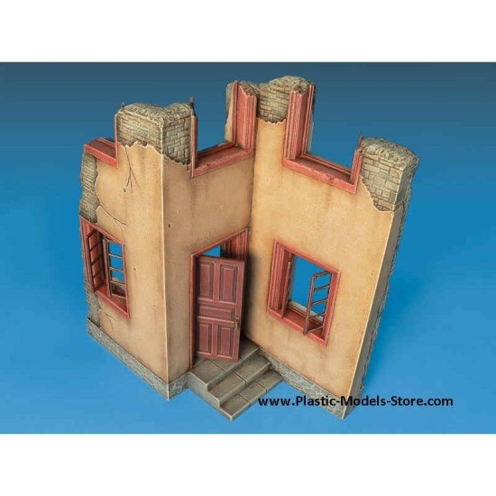 Miniart 35527 - 1/35 House Ruin Building Diorama