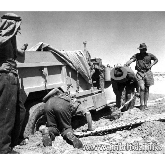 LRDG in North Africa, WWII era 5 figures 1/35 Master Box 3598