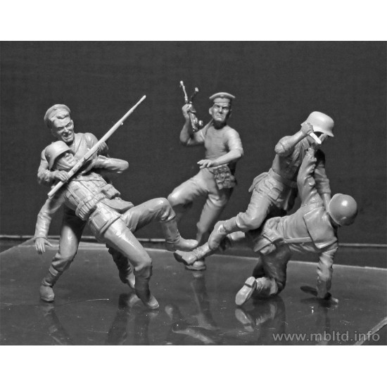Soviet Marines and German Infantry, Hand-to-hand Combat, 1941-1942. Eastern Front Battle Series 5 figures 1/35 Master Box 35152