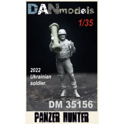 Us Stock Dan Models 35156 1/35 - Ukrainian Soldier With Javelin Fgm-148. Panzer Hunter. War 2022